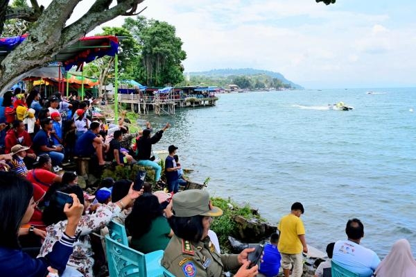 Masyarakat Ambil Bagian Pada F1H20 Danau Toba, Perekonomian Makin Bergeliat